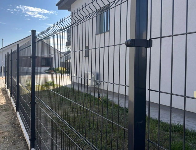 Stavebný zákon a oplotenie pozemku: na čo myslieť pri stavbe plota